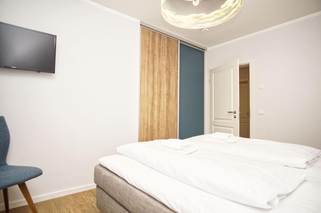 Zentrale Fewo Mit Terrasse, Gratis Nutzung Vom Ahoi Erlebnisbad Und Sauna In Sellin - Villa Anni Fewo 02 Goehren  Buitenkant foto