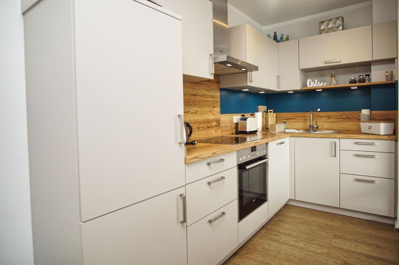 Zentrale Fewo Mit Terrasse, Gratis Nutzung Vom Ahoi Erlebnisbad Und Sauna In Sellin - Villa Anni Fewo 02 Goehren  Buitenkant foto